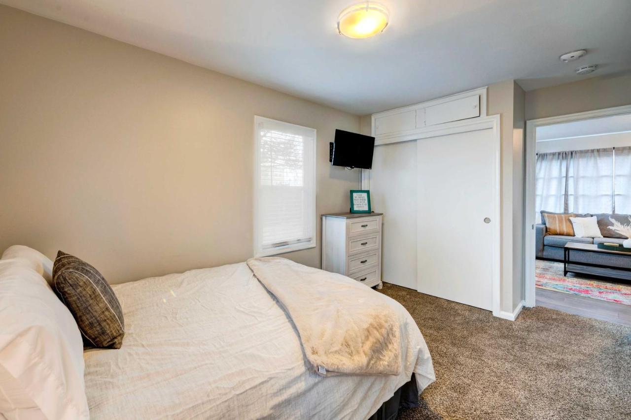 Cozy Ogden Cottage 1 Mi To Downtown! Exterior photo